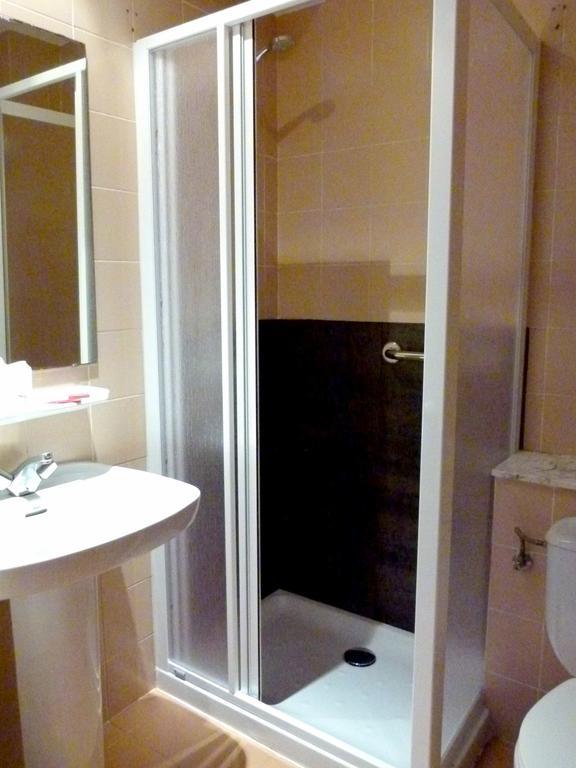 Hostal Chiquin Тапиа де Касариего Стая снимка